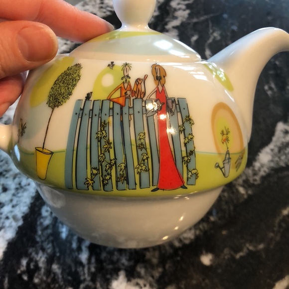 Creative Tops Teapot with Cup “ Born to Shop” Northamptonshire England - Picture 6 of 8